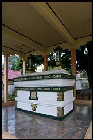 Famous People with surname Muda