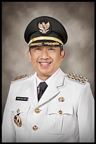 Famous People with surname Mulyana