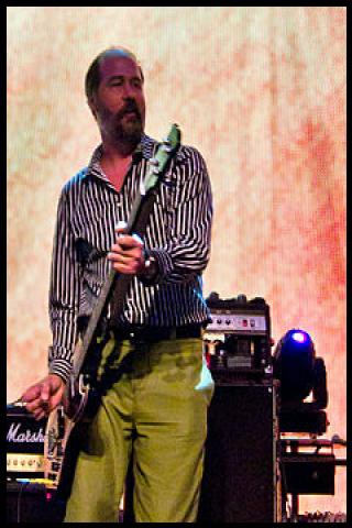 Famous People with surname Novoselić