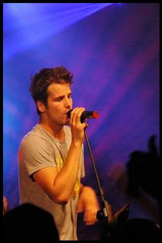 Famous People with surname Nuo