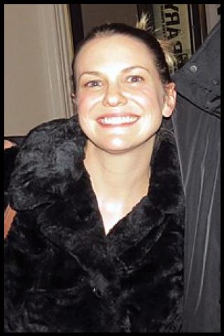 Famous People with surname Oleynik