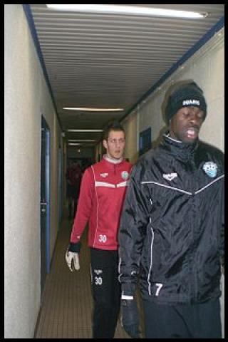 Famous People with surname Oniangue