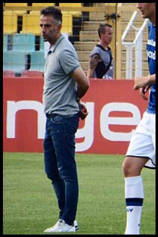 Famous People with surname Oral