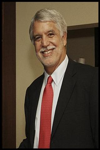 Famous People with surname Pe&ntilde;alosa