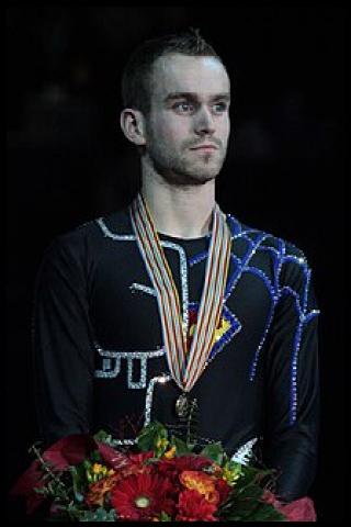 Famous People with surname Perren