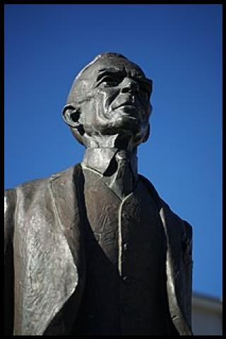 Famous People with surname Regio