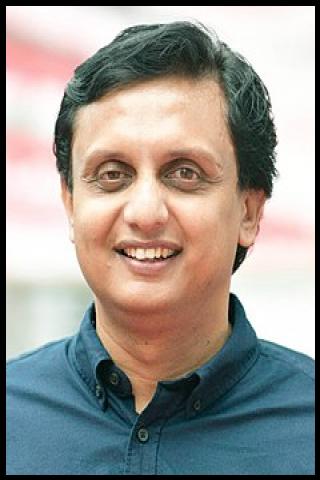 Famous People with surname Riyas