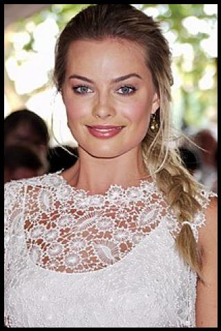 Famous People with surname Robbie