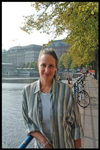 Famous People with surname R&ouml;hl