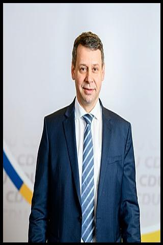 Famous People with surname Sack