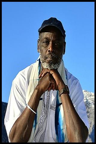 Famous People with surname Sakin