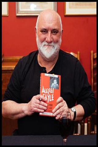 Famous People with surname Sayle