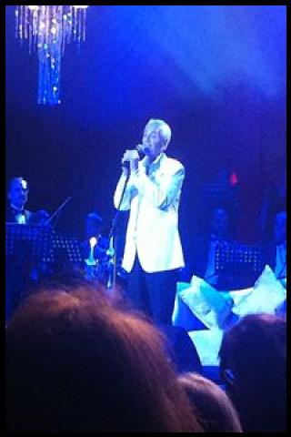 Famous People with surname Şenses