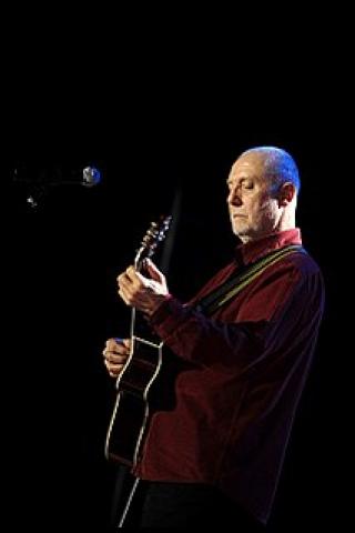 Famous People with surname Şeşen