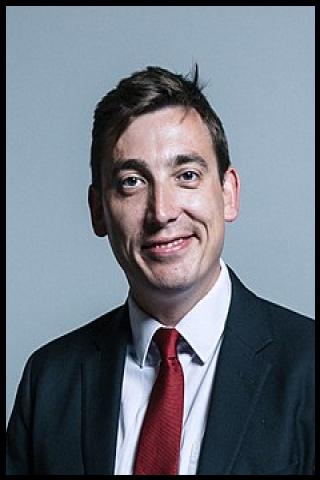 Famous People with surname Shuker