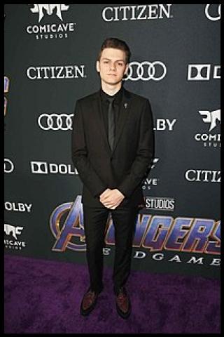 Famous People with surname Simpkins