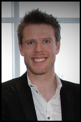 Famous People with surname Sn&aelig;bj&ouml;rnsson