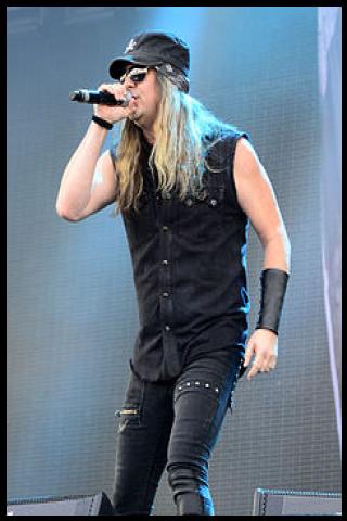 Famous People with surname Solinger