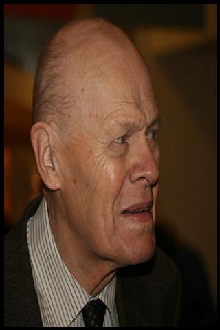 Famous People with surname Stray