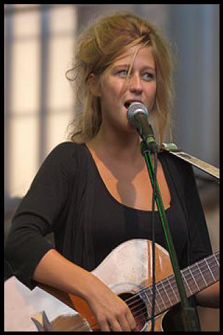 Famous People with surname Sue