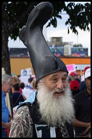 Famous People with surname Supreme