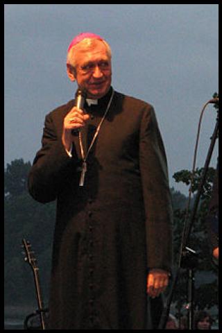 Famous People with surname Suski