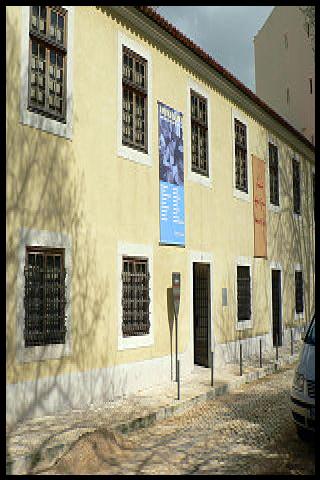 Famous People with surname Szenes