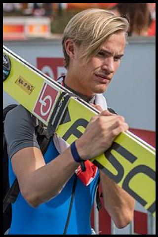 Famous People with surname Tande