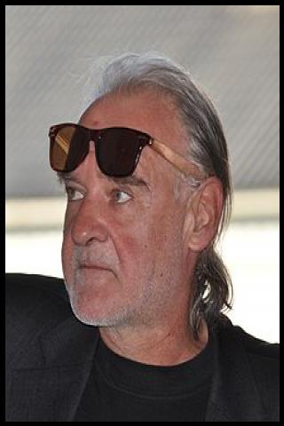 Famous People with surname Tarr