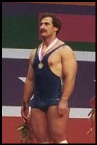 Famous People with surname Tasn&aacute;di