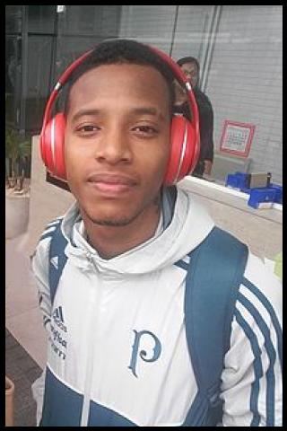 Famous People with surname Tche