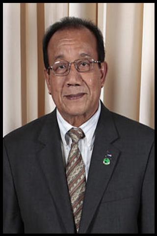 Famous People with surname Tomeing