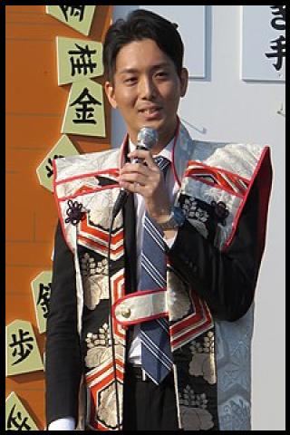 Famous People with surname Tonari