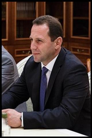 Famous People with surname Tonoyan