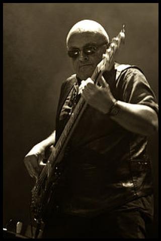 Famous People with surname Top