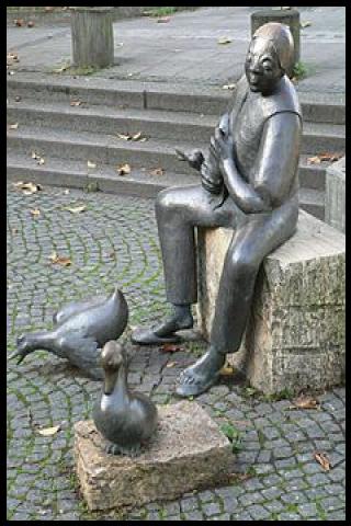 Famous People with surname Troll