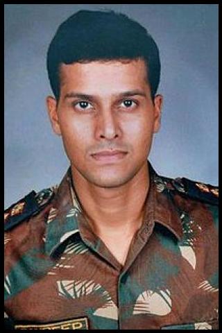 Famous People with surname Unnikrishnan