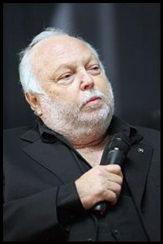 Famous People with surname Vajna