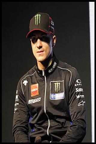 Famous People with surname Vi&ntilde;ales