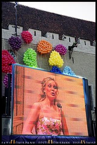 Famous People with name Annely