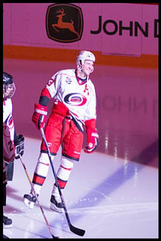 Famous People with name Bates