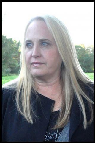 Famous People with name Darla