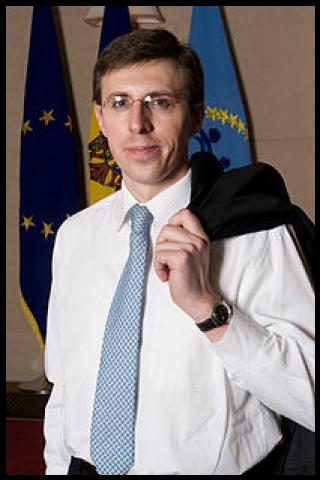 Famous People with name Dorin