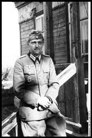 Famous People with name Hellmuth