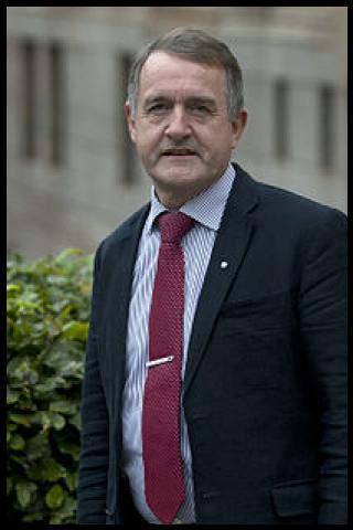 Famous People with name Jenis