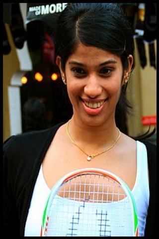 Famous People with name Joshna