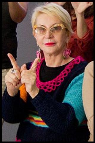 Famous People with name Karmele