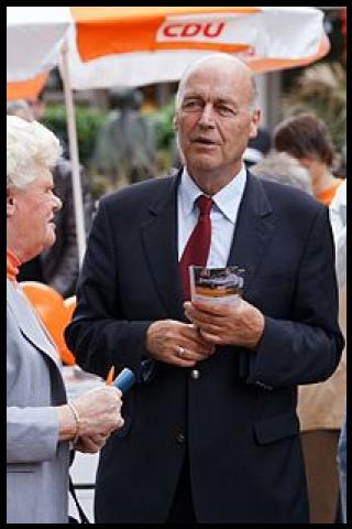 Famous People with name Laurenz