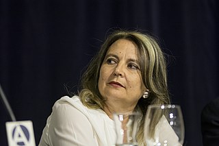 Elvira Roca Barea