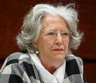 María Ángeles Durán